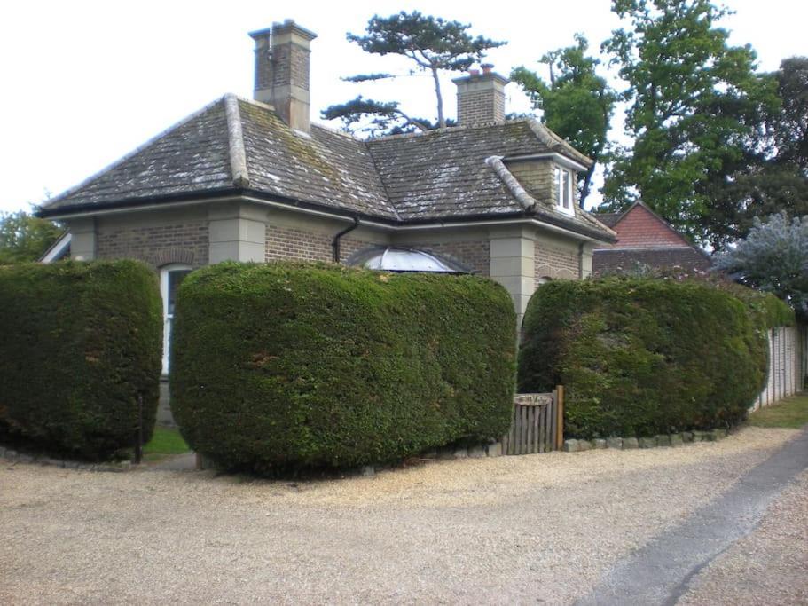 Beautiful Gate House A 4 Minute Walk From Beach Bognor Regis Zewnętrze zdjęcie